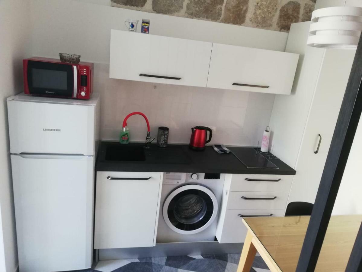 Zanicovo Beach Apartment Komiža Eksteriør billede